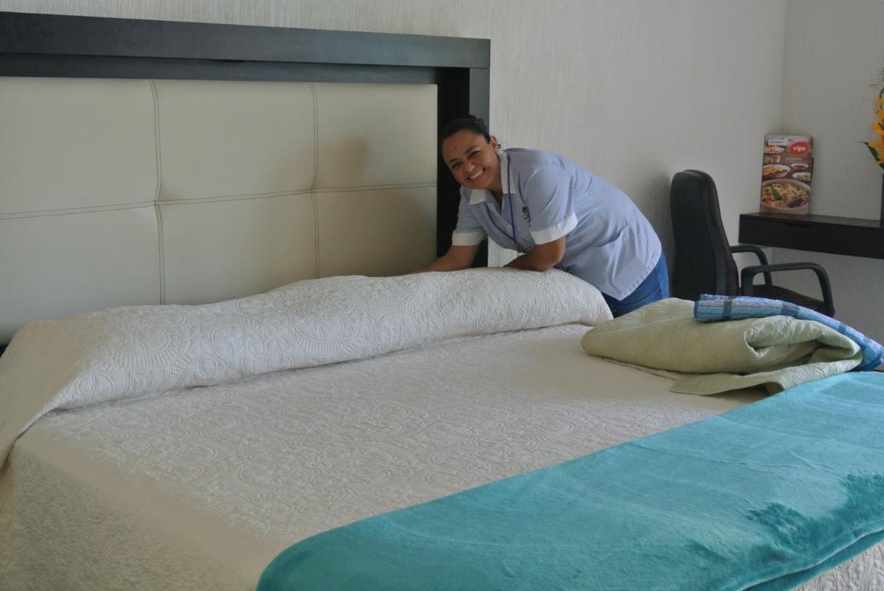 Parque Inn Hotel & Suites โคอาทซาโคลคอส ภายนอก รูปภาพ