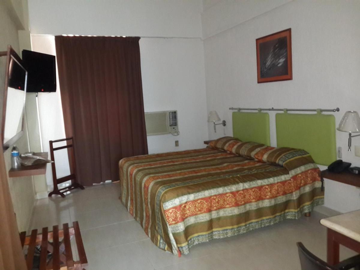 Parque Inn Hotel & Suites โคอาทซาโคลคอส ภายนอก รูปภาพ