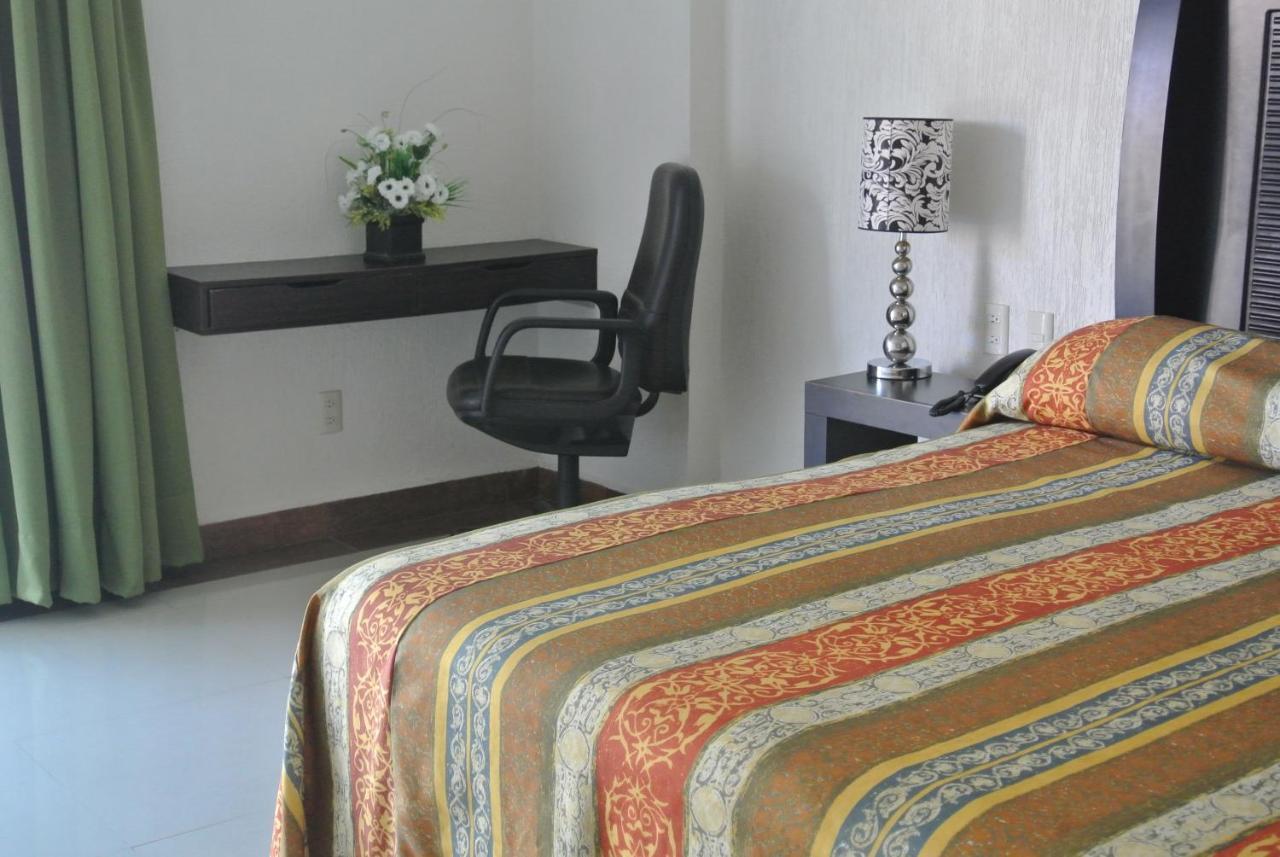 Parque Inn Hotel & Suites โคอาทซาโคลคอส ภายนอก รูปภาพ
